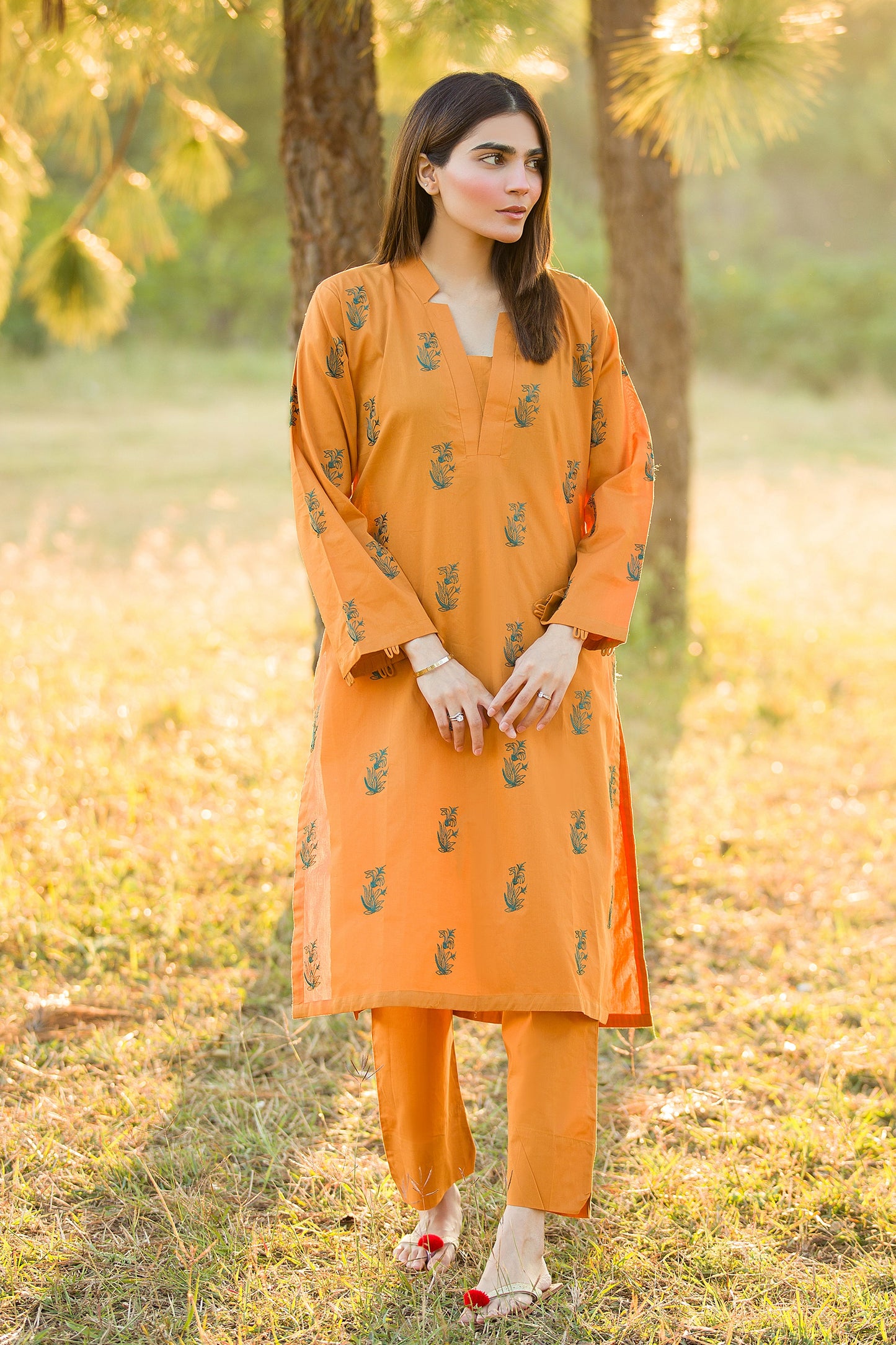 Bella - Mustard Embroidered Lawn 2 Piece Mak Fashion