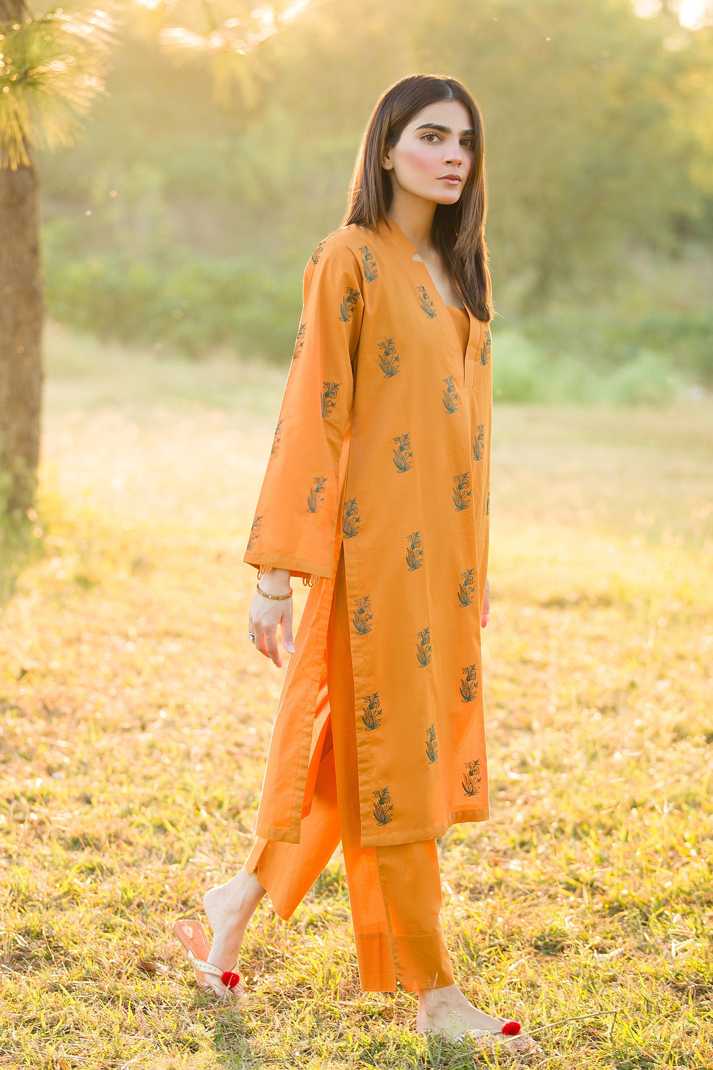 Bella - Mustard Embroidered Lawn 2 Piece Mak Fashion