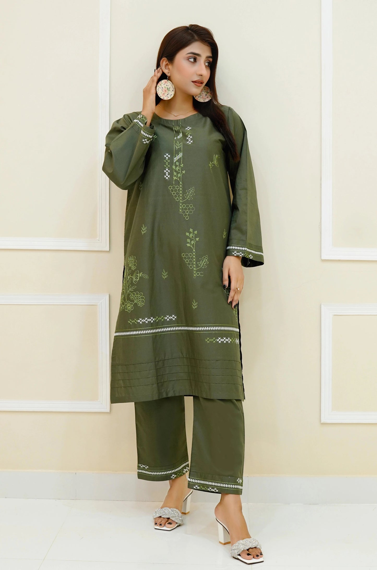 SHIBRA 2PC Embroidered Lawn Dress Mak Fashion