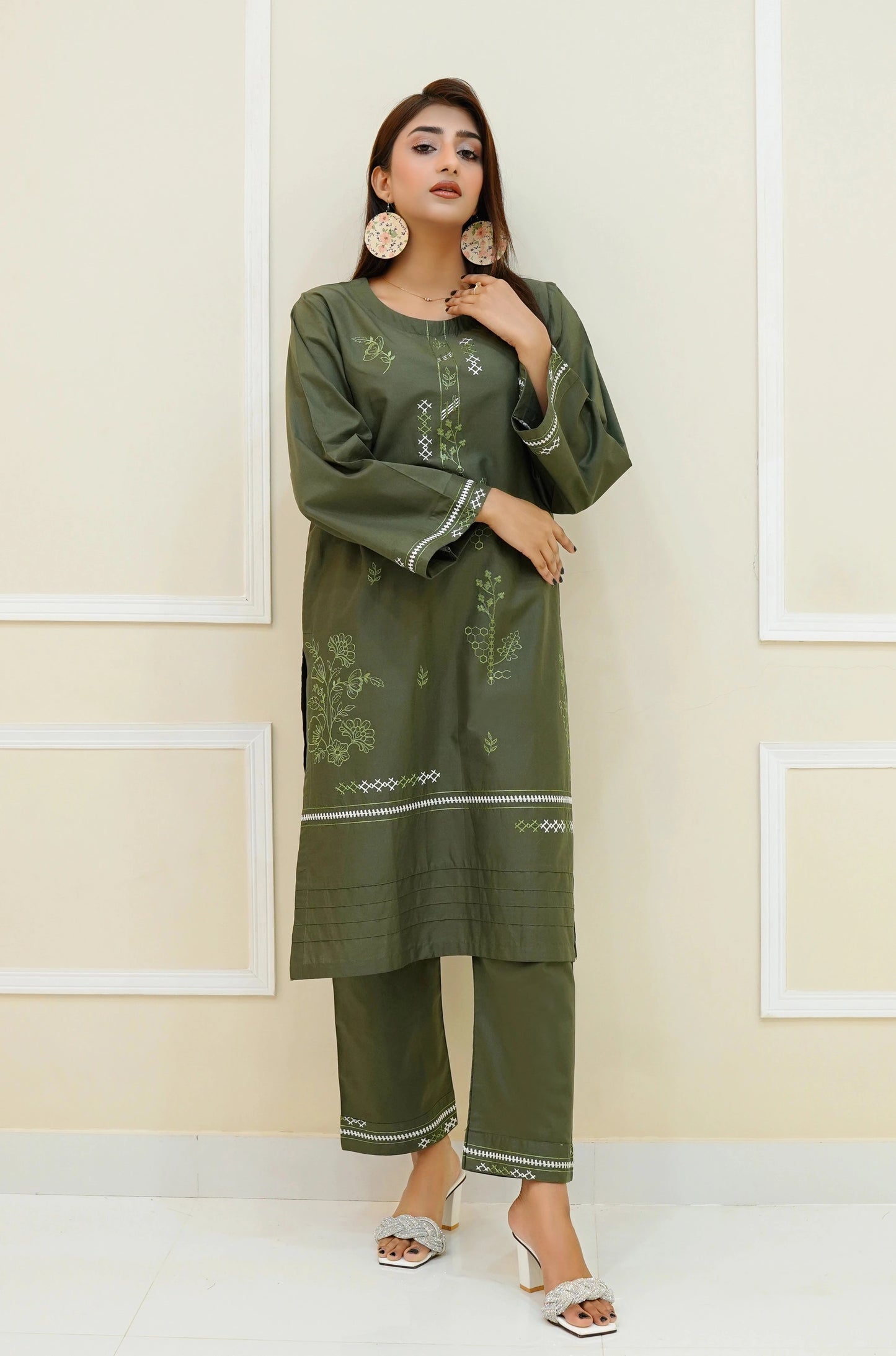 SHIBRA 2PC Embroidered Lawn Dress Mak Fashion