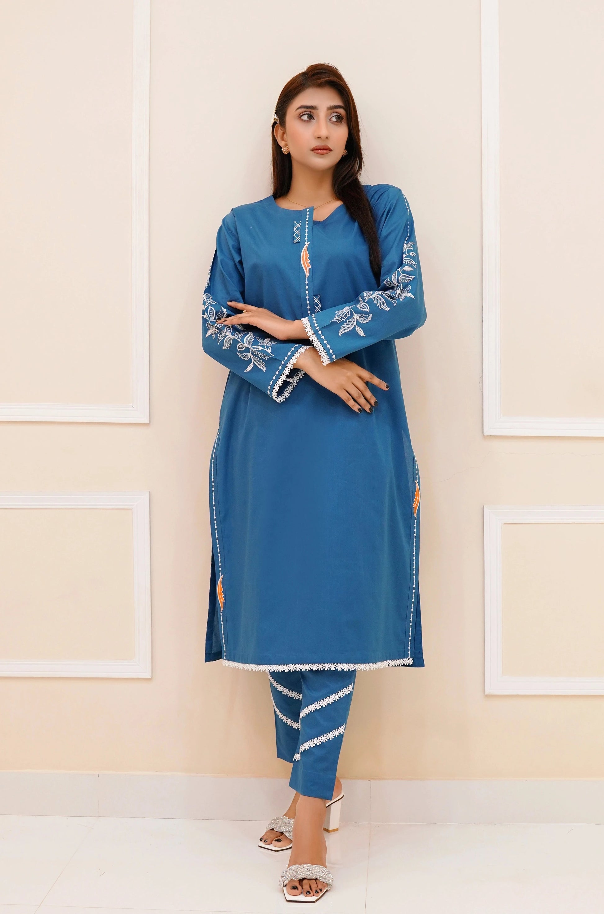 RUMI 2PC Embroidered Lawn Dress Mak Fashion