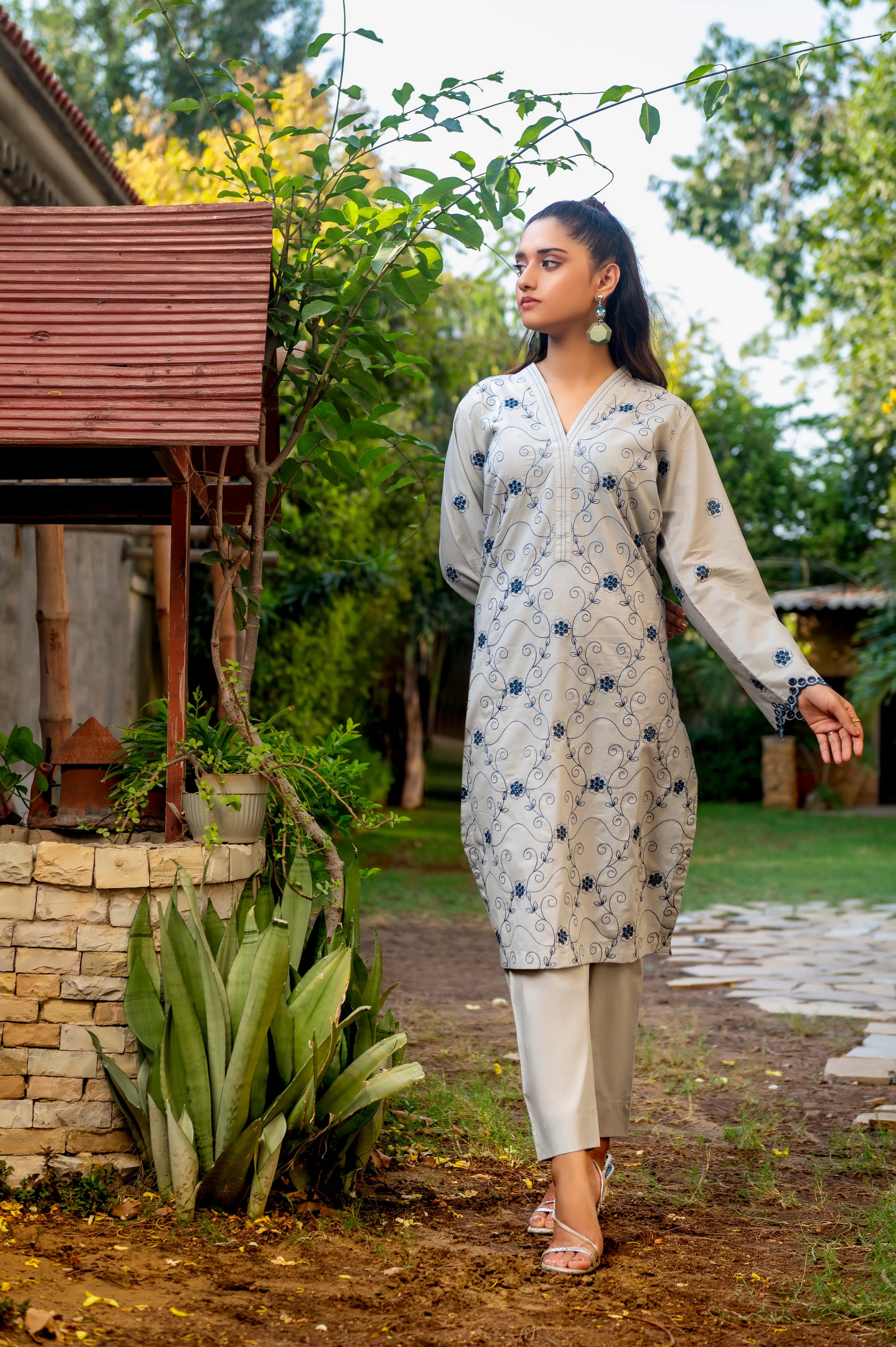 Moonstone Schiffli Embroidered Lawn 2PC Dress Mak Fashion