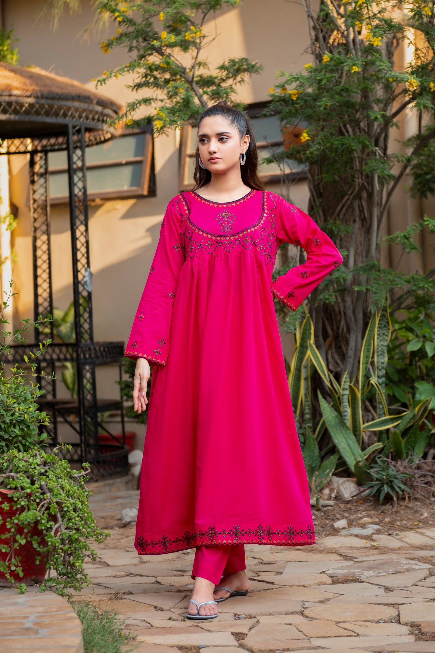 BAHAAR - Embroidered Lawn 2PC Dress Mak Fashion