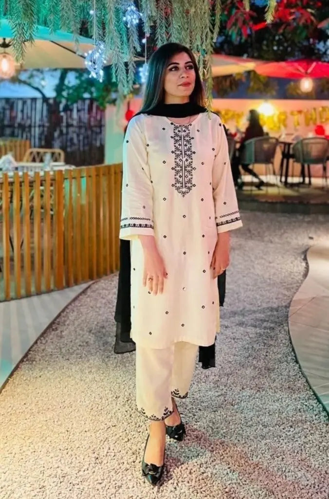 Muntazir - Pearl White Embroidered Lawn Mak Fashion